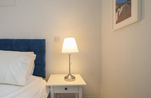 Flat 2, 10 Seafield Road - Photo 12