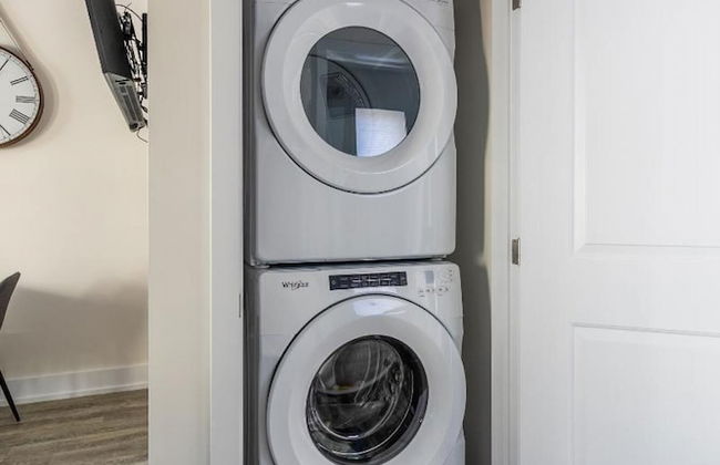 4BR 3BA Townhouse on Lake Ontario Free Parking Gym - Foto 34