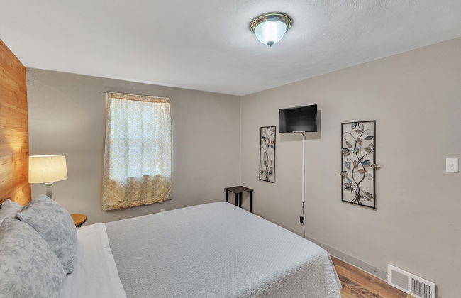 Downtown 2 Story Property 2 Bedroom Apts by RedAwning - Foto 3