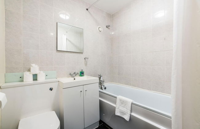 A Skyhigh Stay for 2 in Vauxhall London - Foto 10