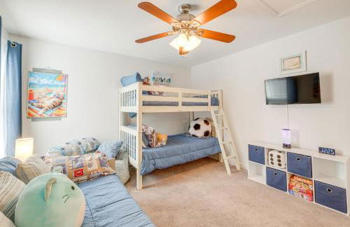 1 Mi to Colonial Beach Boardwalk Home with Fire Pit - Foto 18