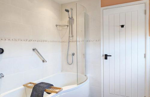 One Elms Way - Sleeps 8 - West Wittering - Foto 46