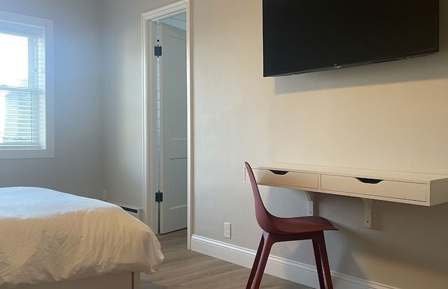 Apartment 202 - Photo 2