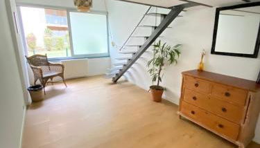 T3 atypique au rez de chaussée - Foto 3