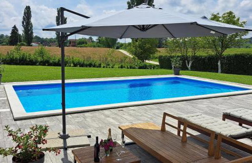 5 Bedroom Cozy Home In Desni Stefanki - Foto 13