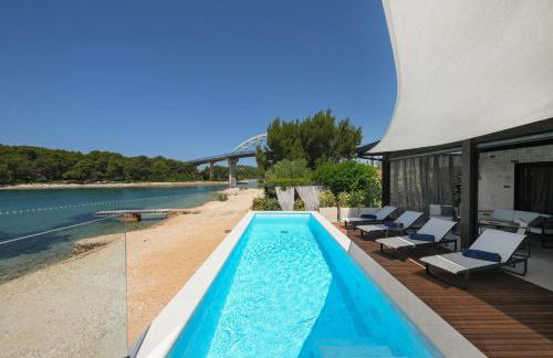 Luxury Feel Good House by the Sea with the Pool - Foto 5