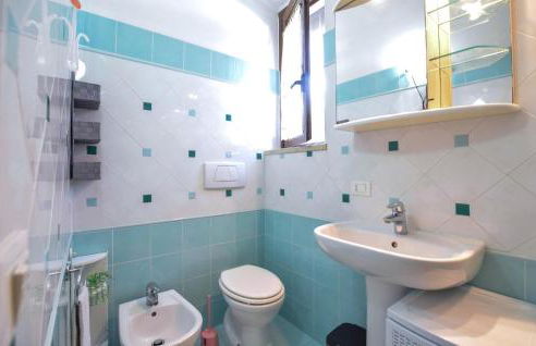 Gorgeous Apartment In Piano Di Mommio - Foto 14