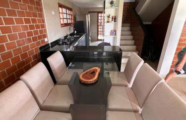 Casa de Campo Novo gravatá em condomínio, lazer completo com piscina compartilhada, churraqueira e forno a lenha privado e uma vista espetacular e com aquele friozinho - Foto 6