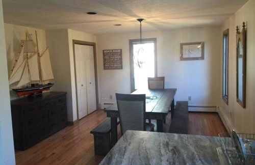 Stunning Spacious Cape Cod House with Water Views - Foto 27