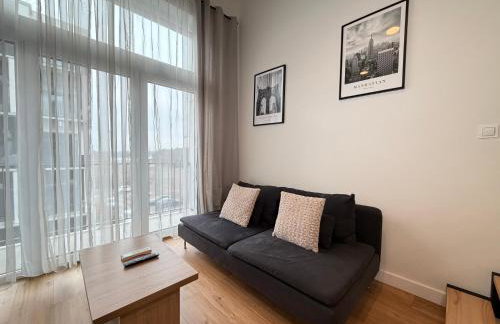 Wrocław Airport Studio with Mezzanine by BookingHost - Foto 21