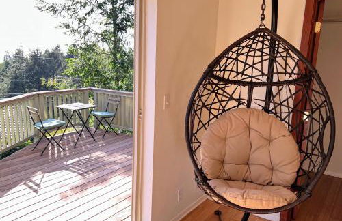 Contemporary House with Ocean View Decks - Foto 22