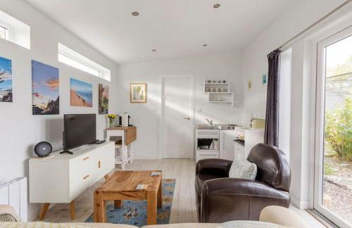Cosy and modern 1 bedroom garden house - very dog friendly! - Photo 19