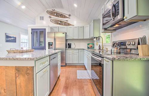 Stylish Mountain Home Near Ski, Golf and Manchester! - Foto 7