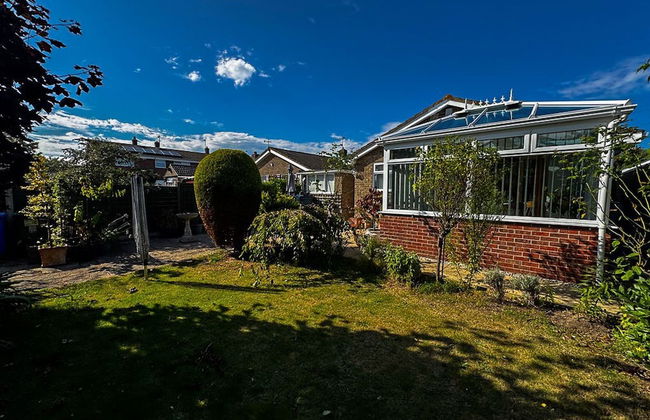 Charming 3-bedroom Bungalow in Oulton Lowestoft - Foto 38