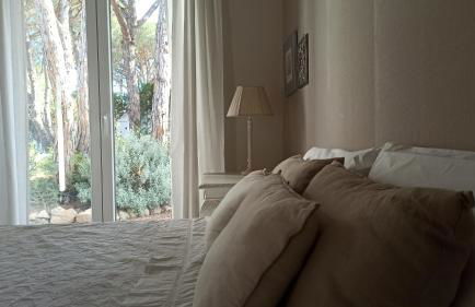 Diseño y luz entre los pinos - Foto 34