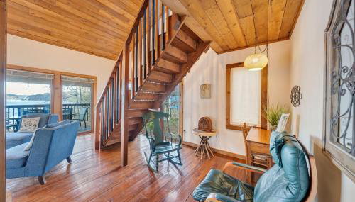 Lakeside Lodge - Lakefront home with private dock & hot tub - Foto 2, Other