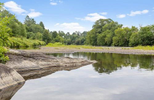 Modern Tiny House with hot tub & river near Stowe - Foto 19