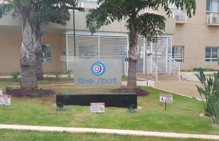 Flat com Wifi, Pisicina e Estacionamento - Foto 11