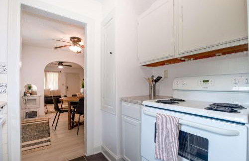 Home Sweet Home - Loft 3 BR - 1 BA WIFI SMART TV - Photo 5