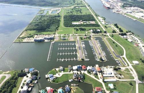 Stunning Waterfront Condo - Foto 35