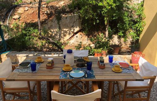 Villa with swimming pool and tennis/basketball court - Foto 18