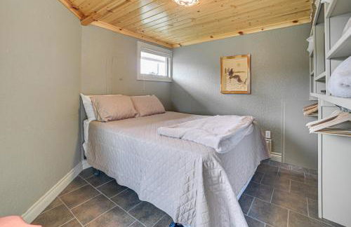 Lakefront Home - Private Dock, Fire Pit and Yard - Foto 9