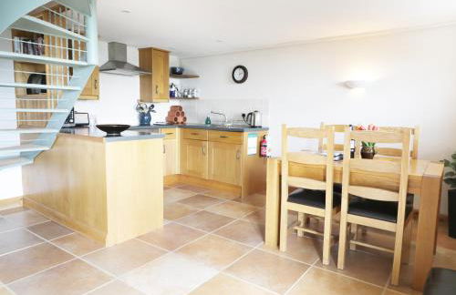 Stone Cross - Photo 5