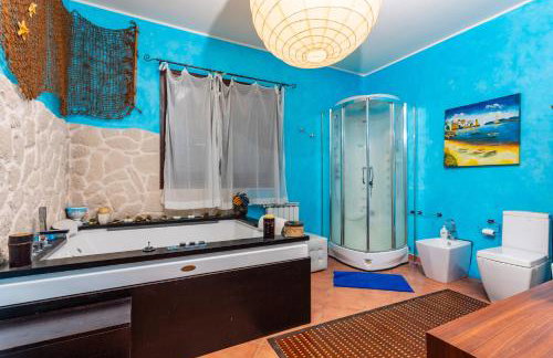 Queen Etna - Beautiful Pool - Photo 20