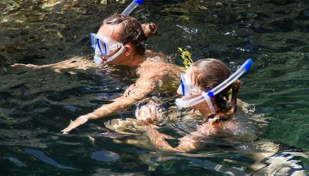 Snorkel en las calas de Bosa - Foto 4, Nadando junto a una de las calas de Bosa