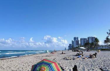 Luxury Waterfront Home, With Private Hot Tub, Hallandale Beach, Casinos, Shops - Foto 15