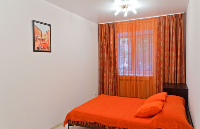 Apartment ALLiS-HALL on Malysheva 73a - Photo 5