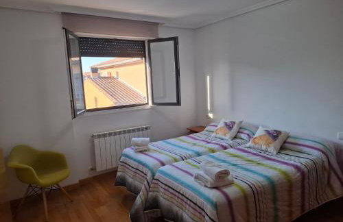 Espectacular vivienda unifamiliar con jardín en Olite - Photo 13