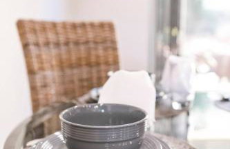 Quiet Creekside Walk to Downtown - Foto 37