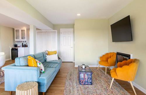Shenandoah Thunder Chalet Basement Suite - Photo 7