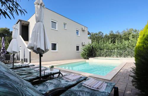 Villa Rocky with heated pool & free bikes - Photo 1