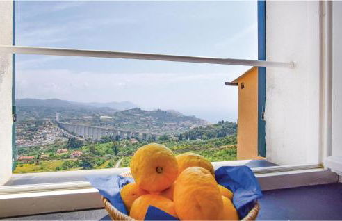 Gorgeous Home In Imperia, Loc Poggi - Foto 9