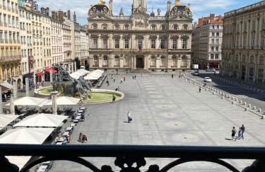 Collection Terreaux - No 3 Vue sur la place w AC - Foto 1