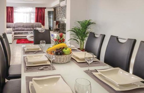 Nice Apartment In Krk With Wifi - Photo 27