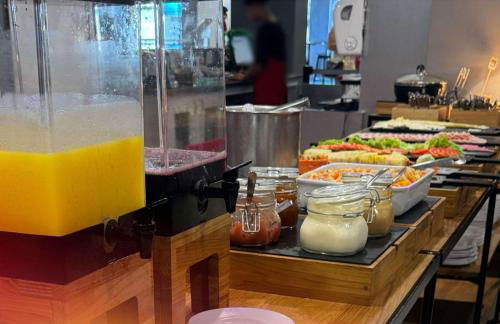 Flat em frente ao mar com piscina varanda e AC - Foto 31