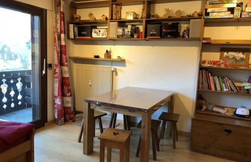 Studio Familial aux Gets - Balcon Sud, Proche Télécabines et Skis, Parking et Confort Inclus - FR-1-671-254 - Foto 5