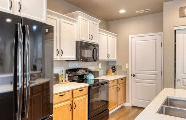 Old Mill Getaway by Avantstay Private Backyard w/ Hot Tub - Foto 20