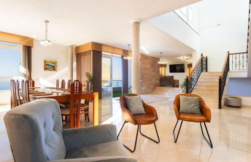 Sunset Horizon Spa Retreat by Eden Rentals - Foto 48