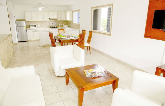 Green9 Hotel & Beach Resort Same - Foto 14