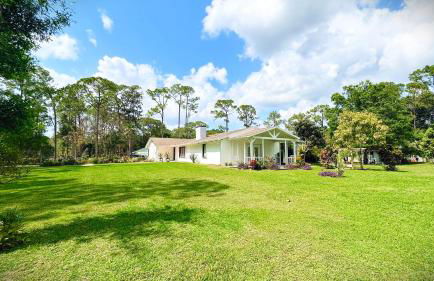 Luxury Jupiter Farm Getaway Pool, BBQ, Game Shed - Foto 37