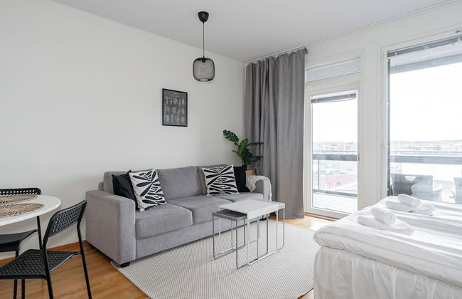 Lake View 7th Floor Studio next to Downtown - Photo 5