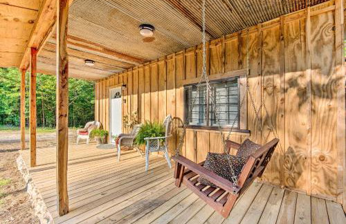Updated Cabin with Porch, Mins to Cossatot River - Foto 2