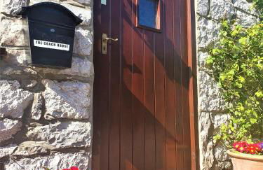 The Coach House - Photo 3