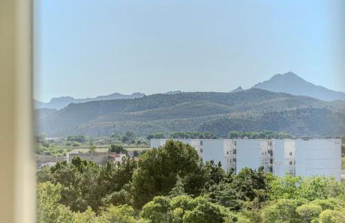 Amplio piso de 100m2 con 3 hab, wifi rápido, AC - Photo 26