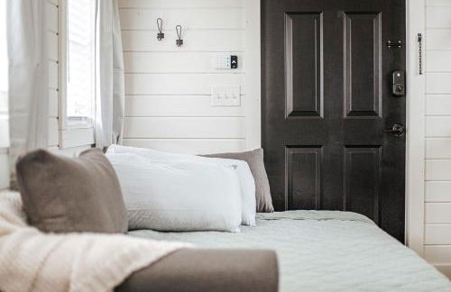 Downtown Tiny Home near Shenandoah National Park - Foto 10