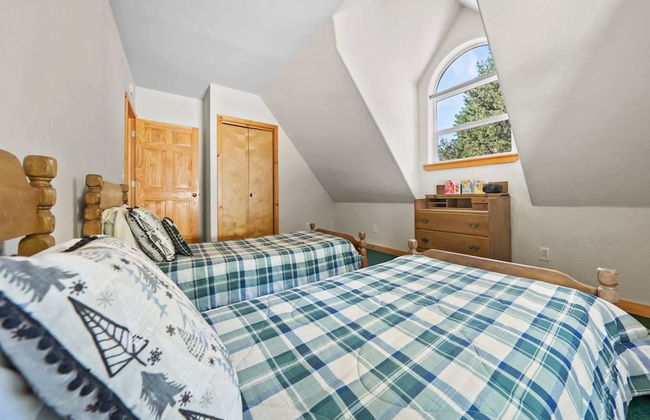 Mckinney Estate w/ Roof Deck Beach & Hike! - Foto 5